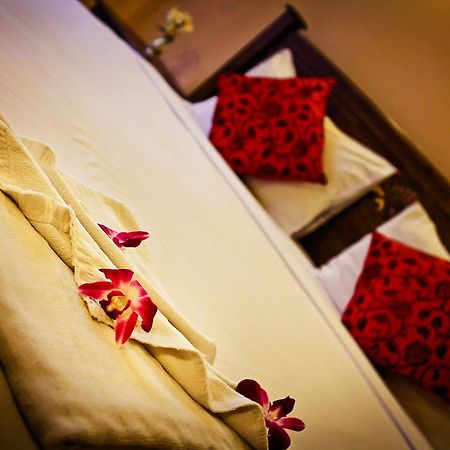 สตาร์เกสเฮาส์ Hotel Patong ภายนอก รูปภาพ
