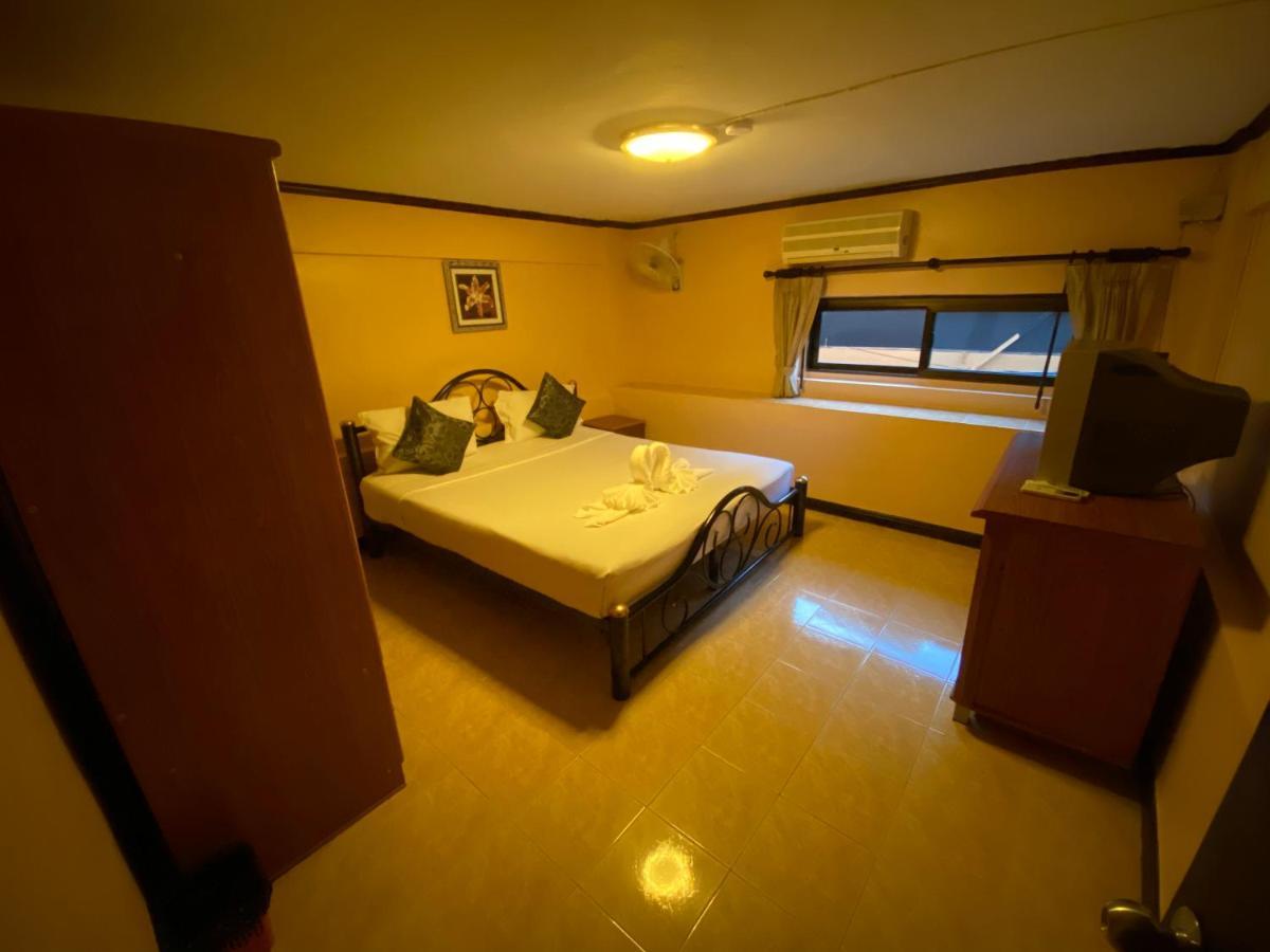 สตาร์เกสเฮาส์ Hotel Patong ภายนอก รูปภาพ