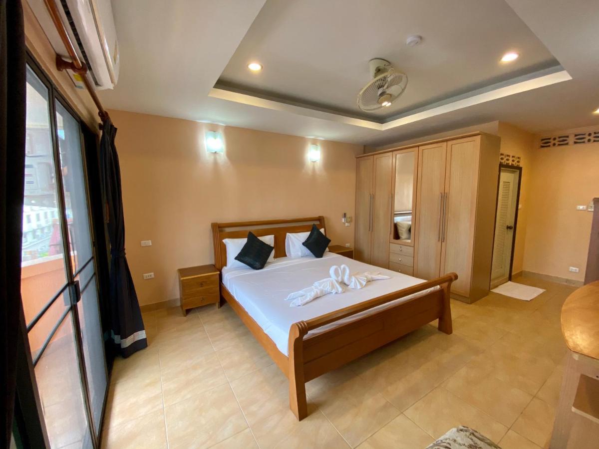สตาร์เกสเฮาส์ Hotel Patong ภายนอก รูปภาพ