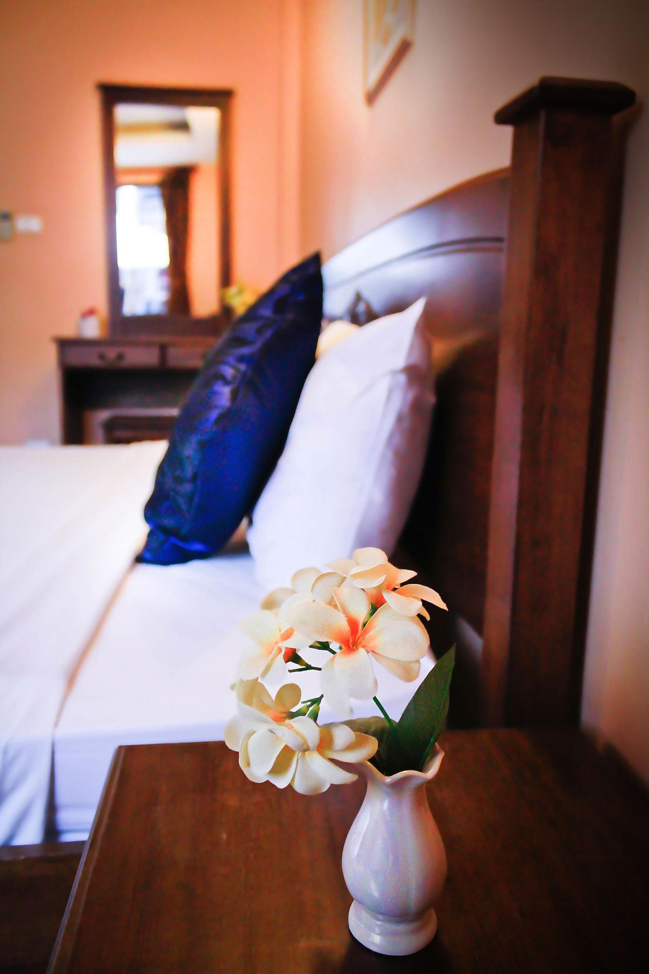 สตาร์เกสเฮาส์ Hotel Patong ภายนอก รูปภาพ